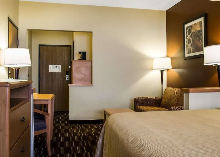Hotel Quality Near West Acres 3*