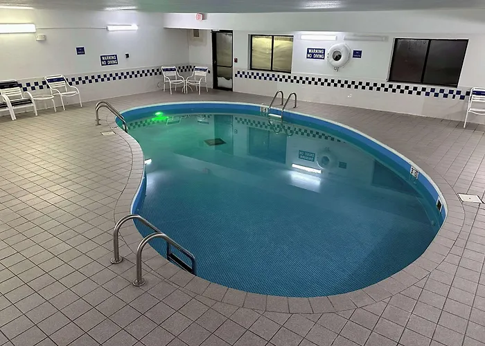 Hotel Quality Near West Acres Fargo