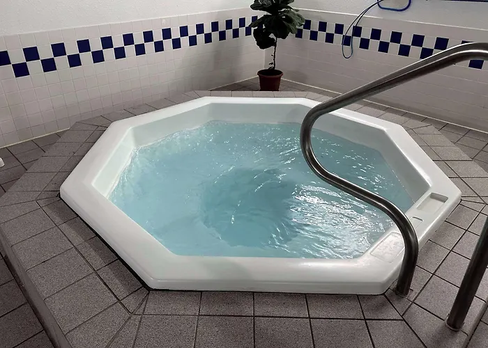 Hotel Quality Near West Acres 3*