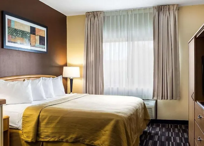 Quality Near West Acres Hotel 3*