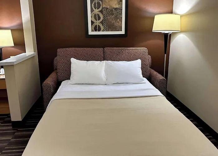 Quality Near West Acres Hotel Fargo