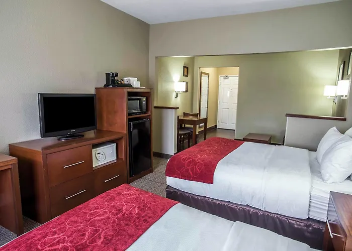Hotel Quality Near West Acres Fargo
