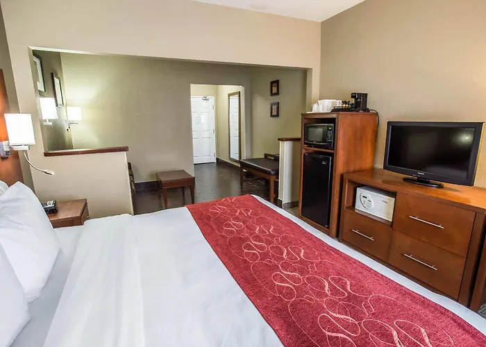 Hotel Quality Near West Acres Fargo